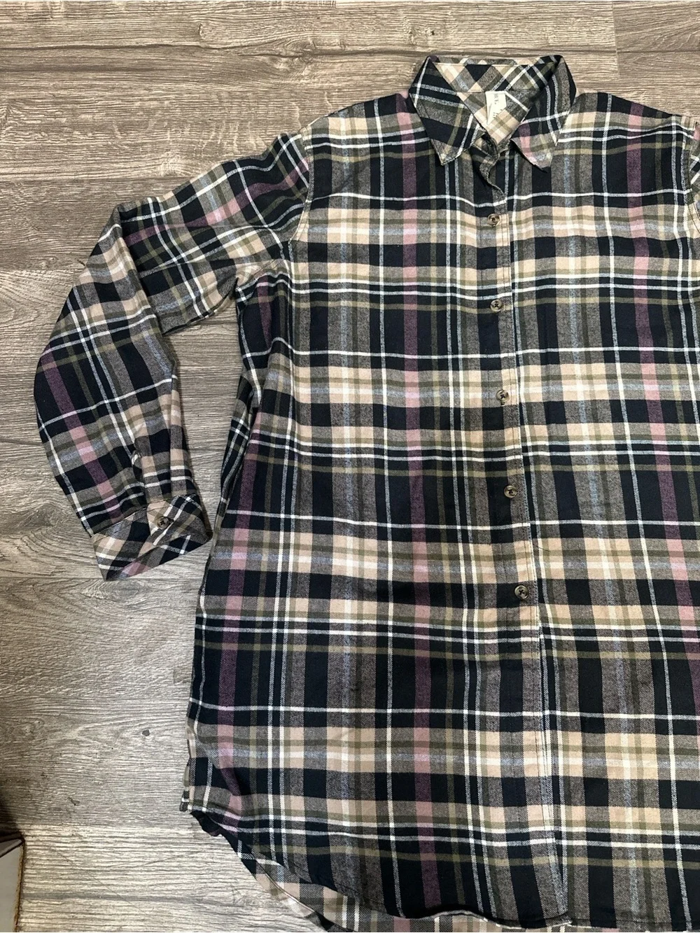 HUE Black & Pink Plaid Button-Down Shirt - Picture 6 of 7